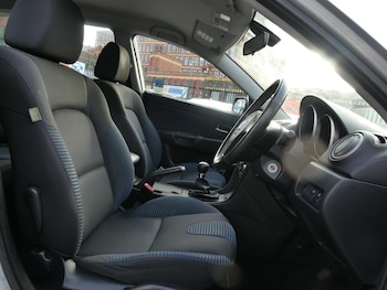 Used Mazda Mazda3 2005 for sale - 77002087: Photo