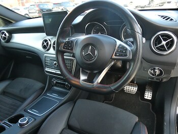 Used Mercedes-Benz GLA 2017 for sale - 77311419: Photo