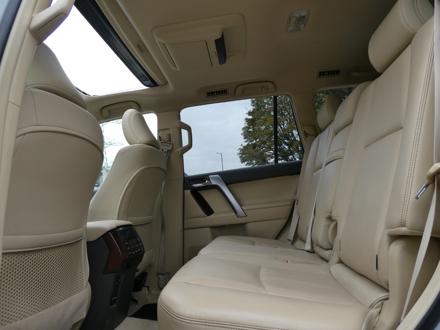 Used Toyota Land Cruiser 2014 for sale - 76299456: Photo 16