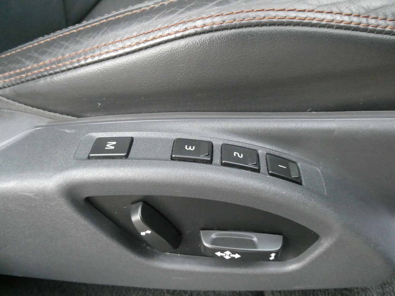 Used Volvo XC60 2012 for sale - 76904726: Photo 15