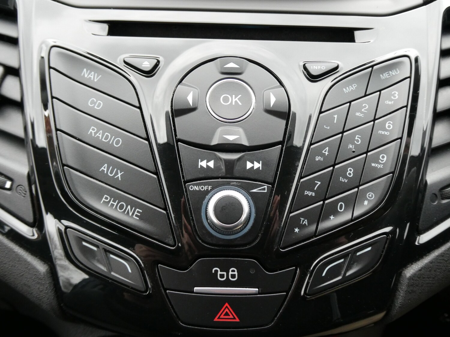 Used Ford Fiesta 2017 for sale - 77877657: Photo 10