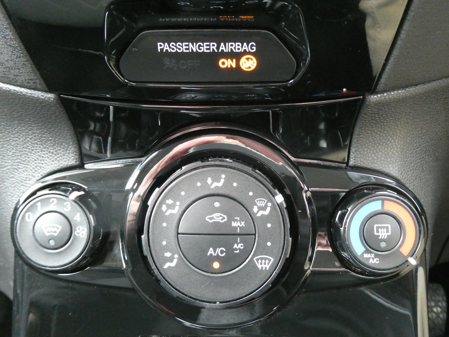 Used Ford Fiesta 2017 for sale - 77877657: Photo 15