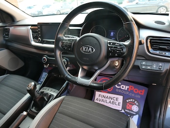 Used Kia Stonic 2019 for sale - 79512445: Photo