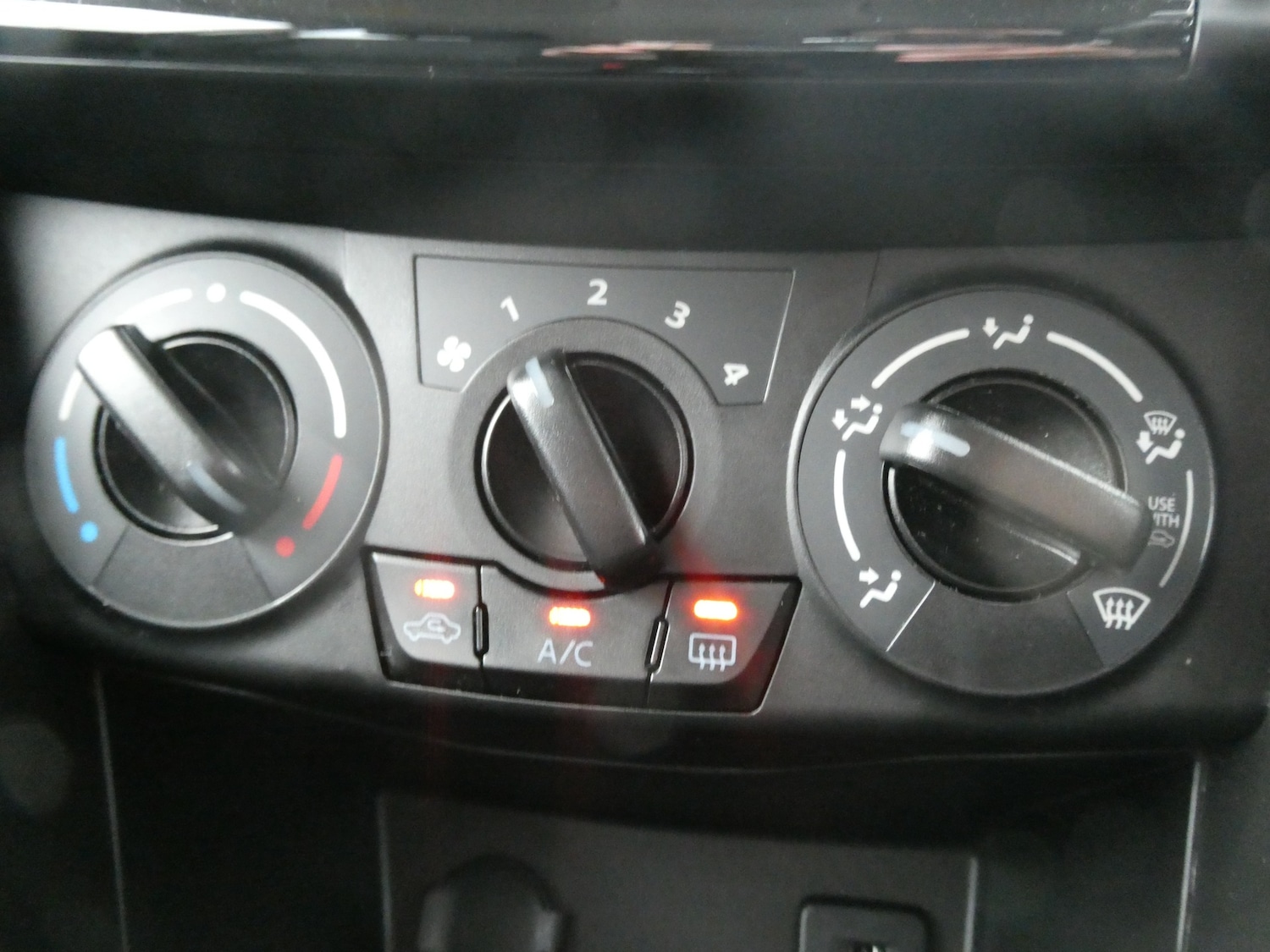 Used Suzuki Swift 2015 for sale - 77406196: Photo 12