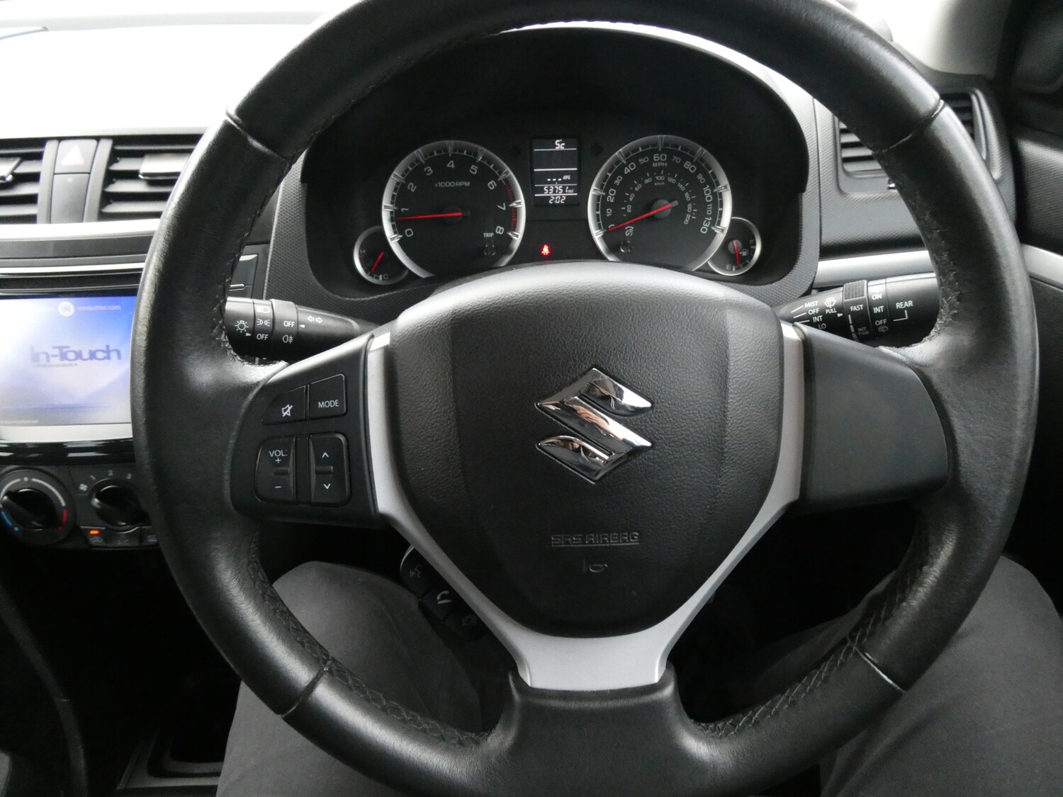 Used Suzuki Swift 2015 for sale - 77406196: Photo 6