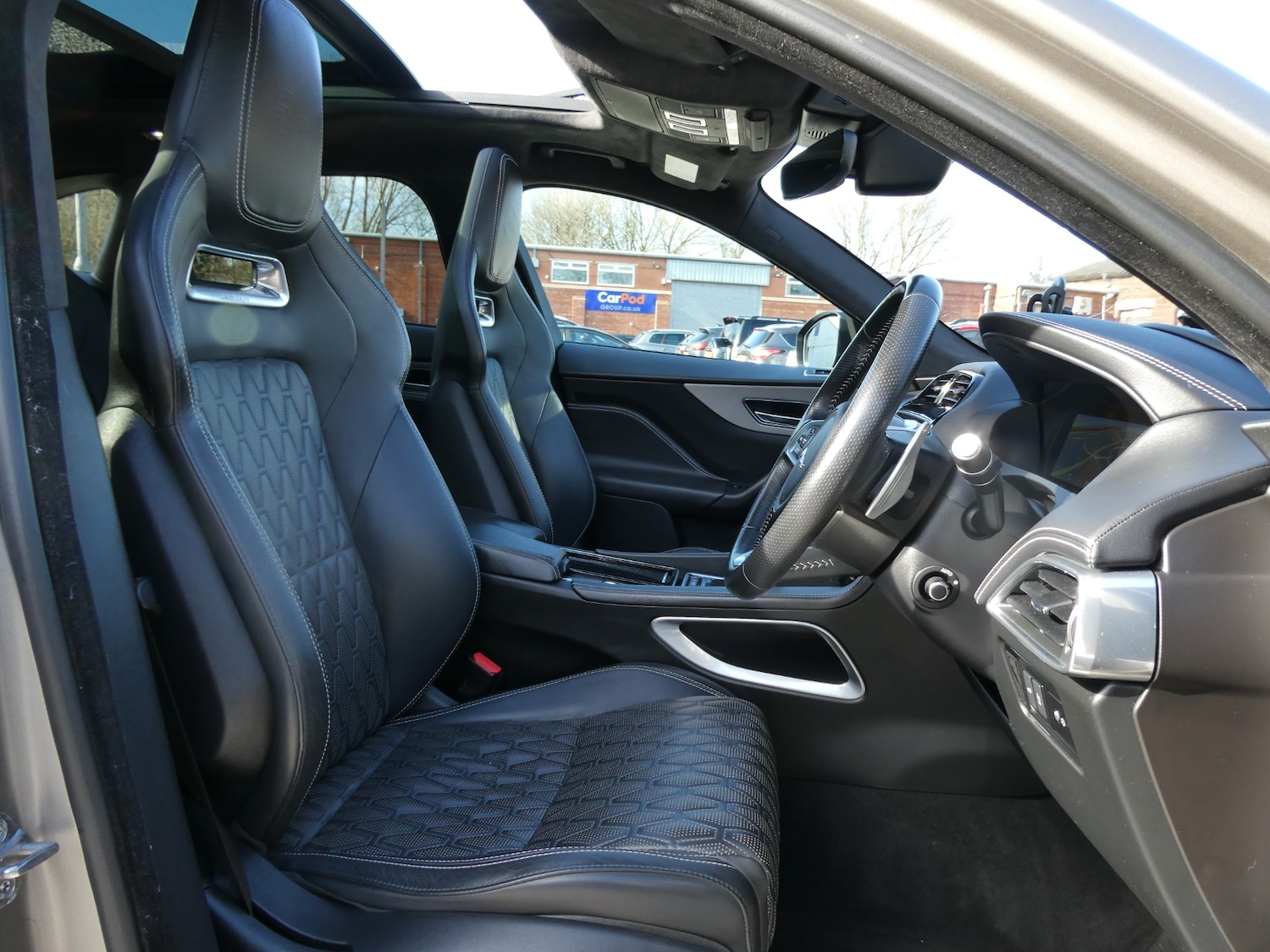 Used Jaguar F-Pace 2019 for sale - 77732274: Photo 4
