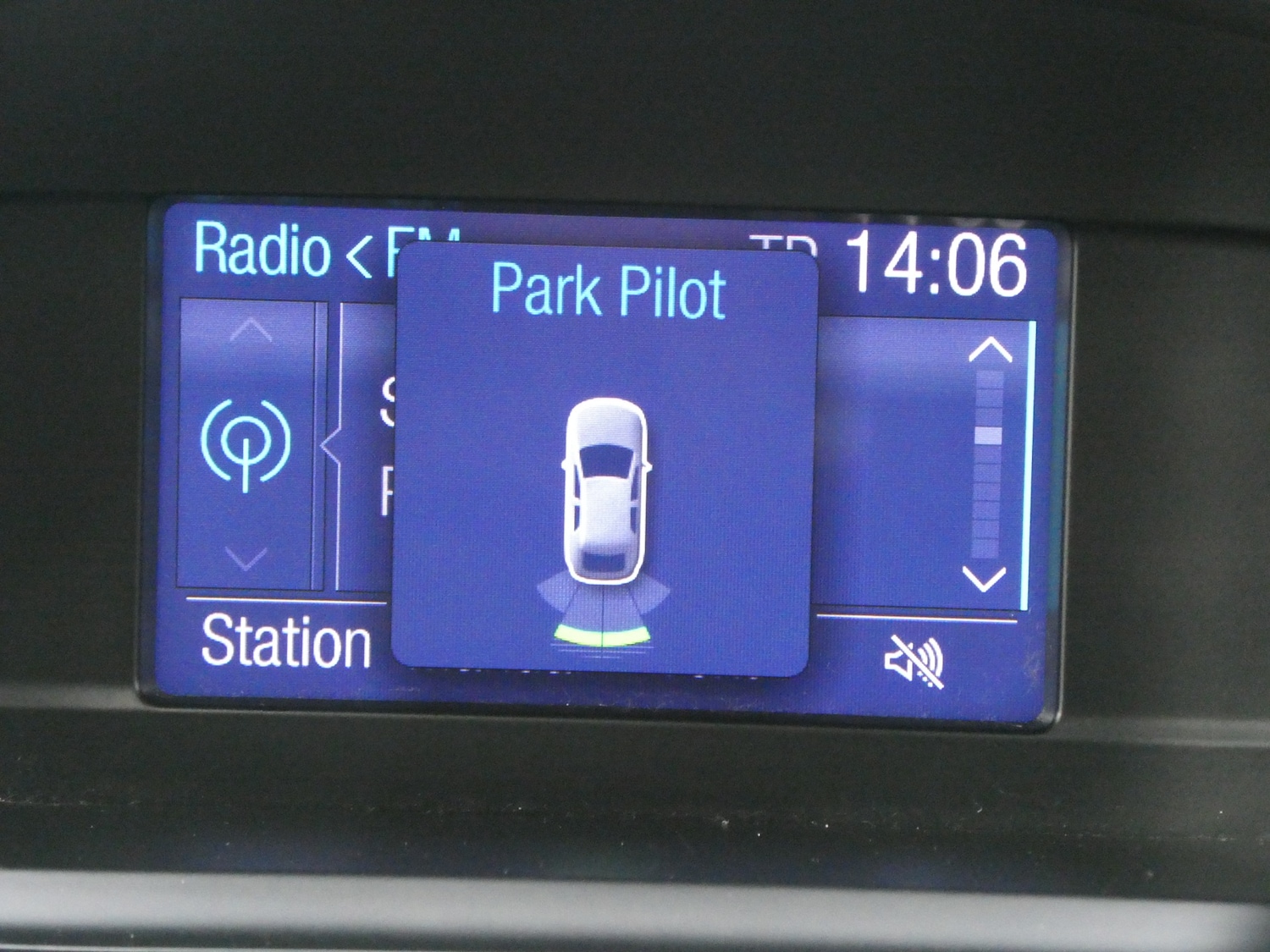 Used Ford Kuga 2015 for sale - 76404910: Photo 11