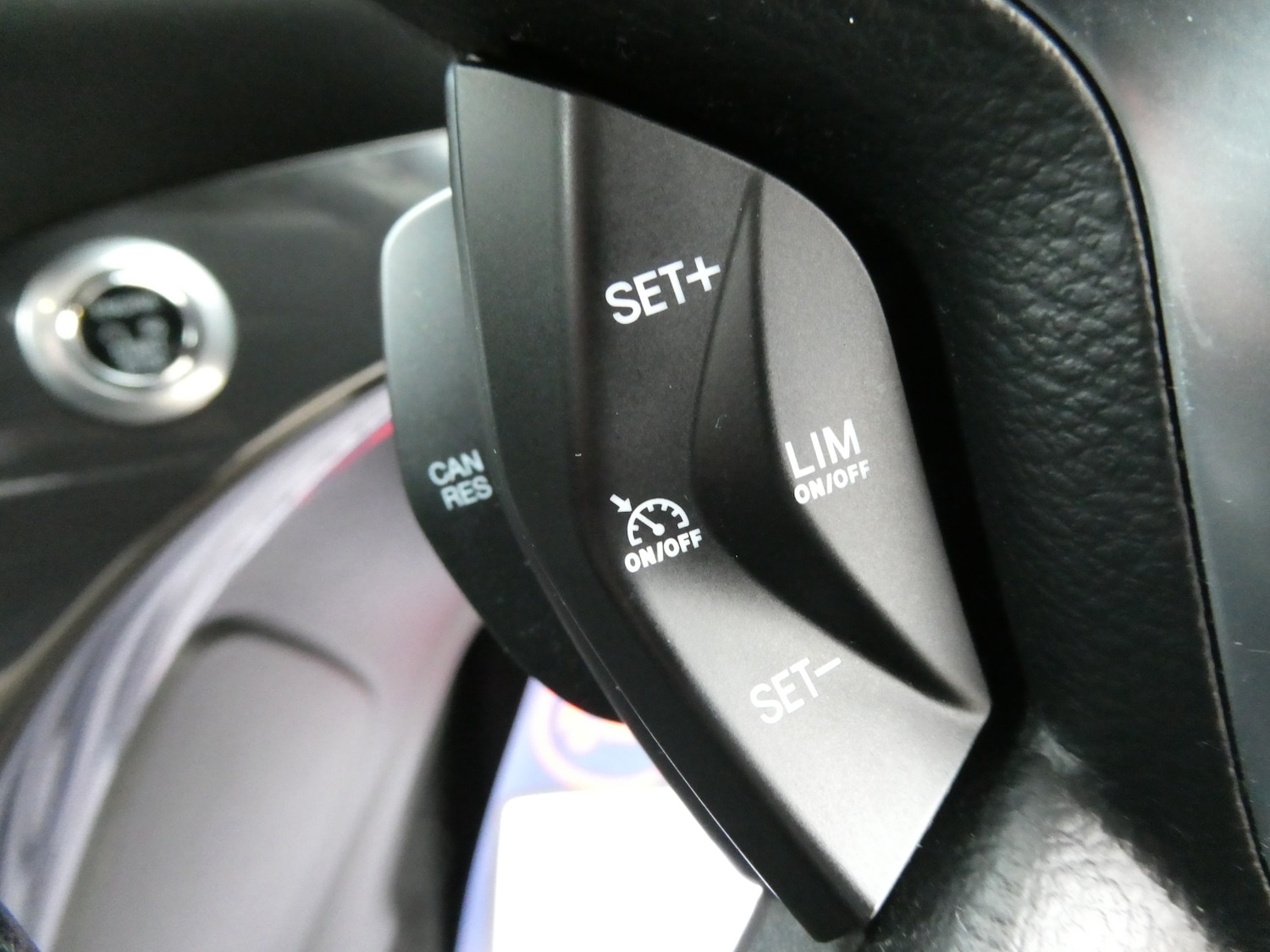 Used Ford Kuga 2015 for sale - 76404910: Photo 12