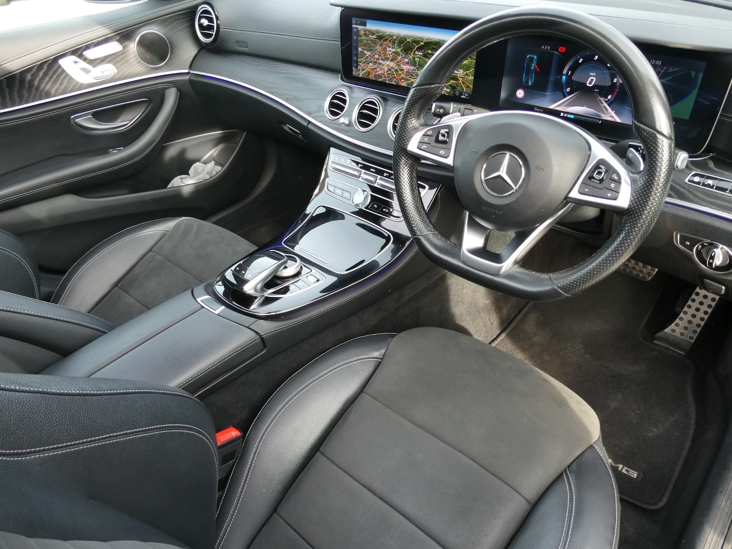 Used Mercedes-Benz E Class 2017 for sale - 77579275: Photo 3