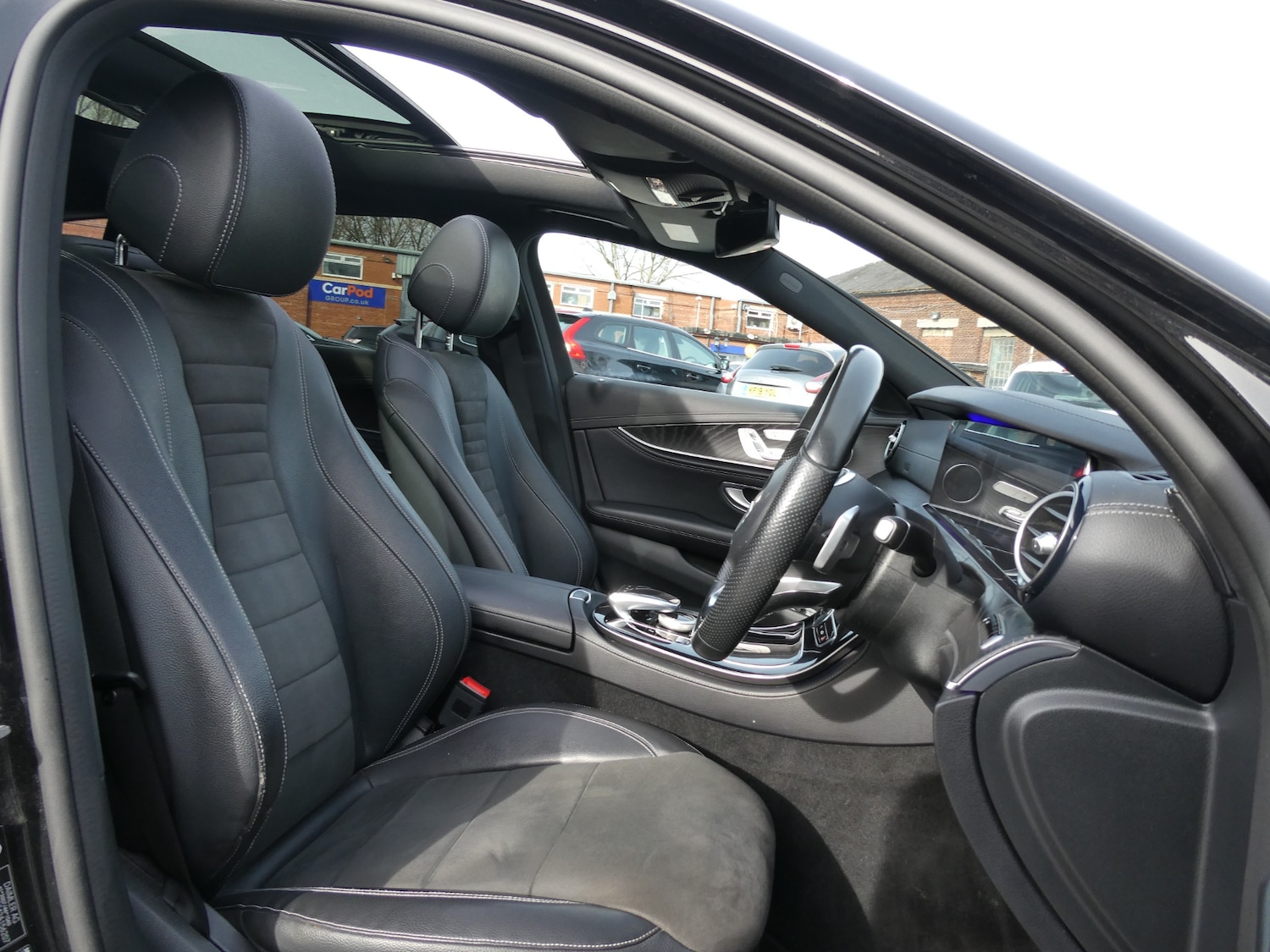 Used Mercedes-Benz E Class 2017 for sale - 77579275: Photo 5