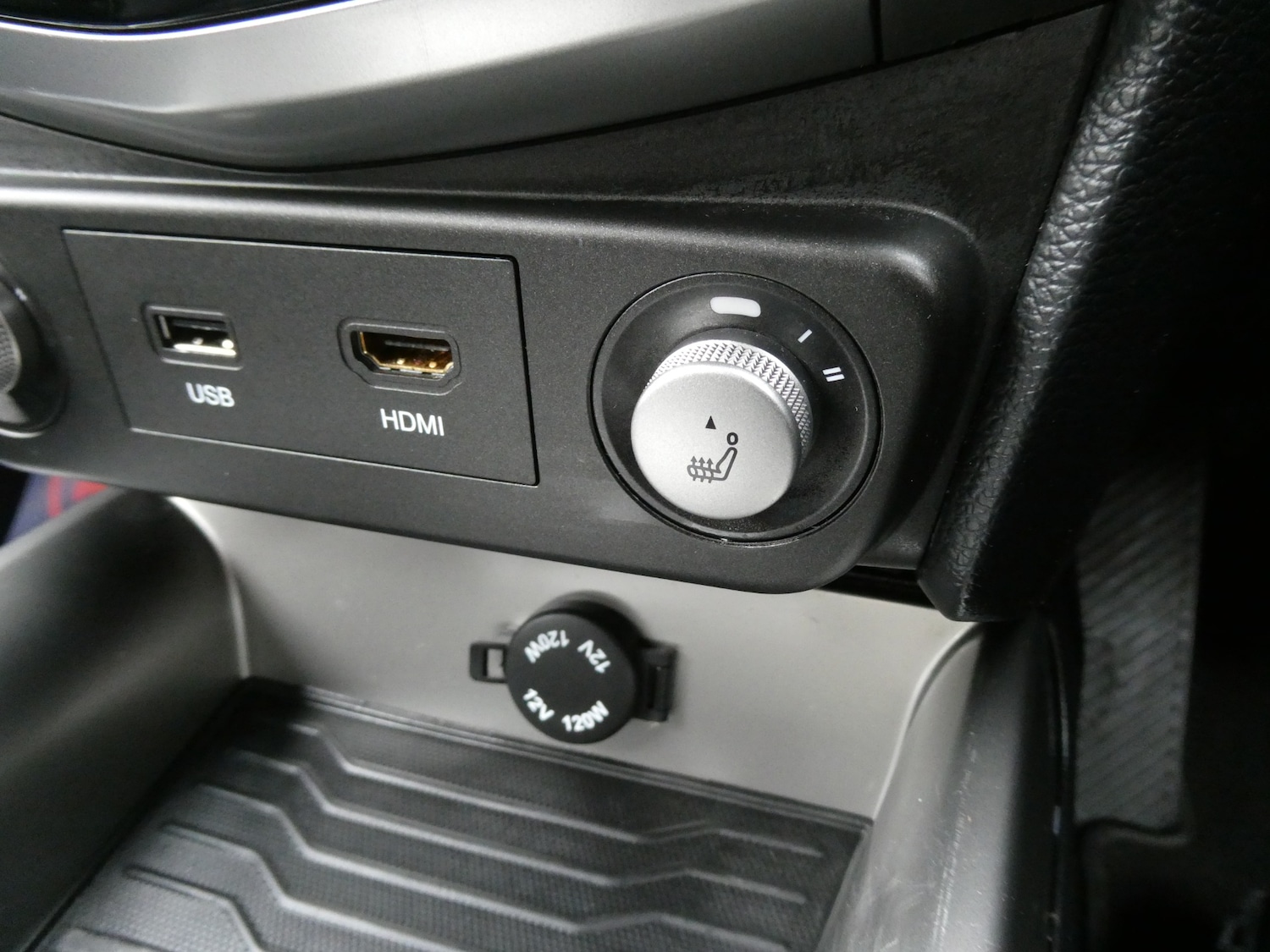 Used Ssangyong Tivoli 2017 for sale - 76426807: Photo 13