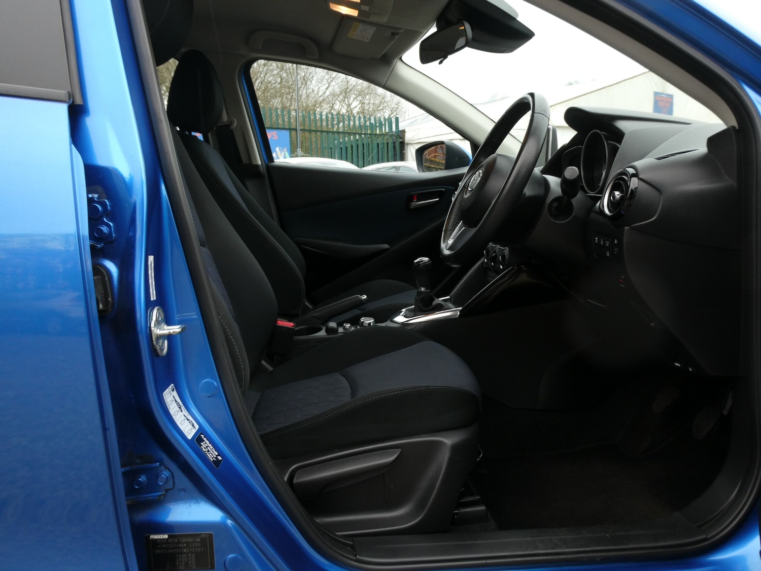 Used Mazda Mazda2 2016 for sale - 77616806: Photo 5