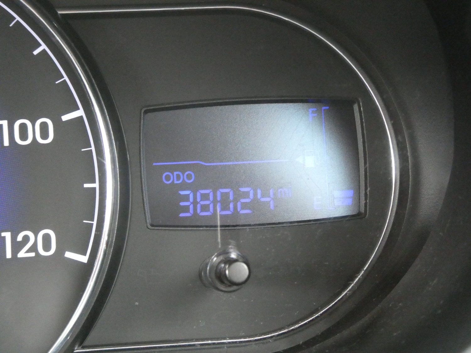 Used Hyundai i10 2014 for sale - 77778234: Photo 11