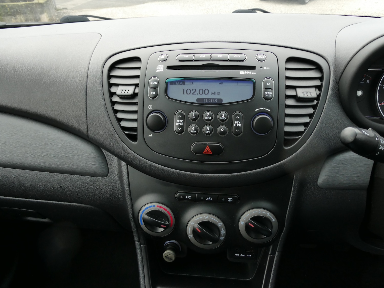 Used Hyundai i10 2014 for sale - 77778234: Photo 12