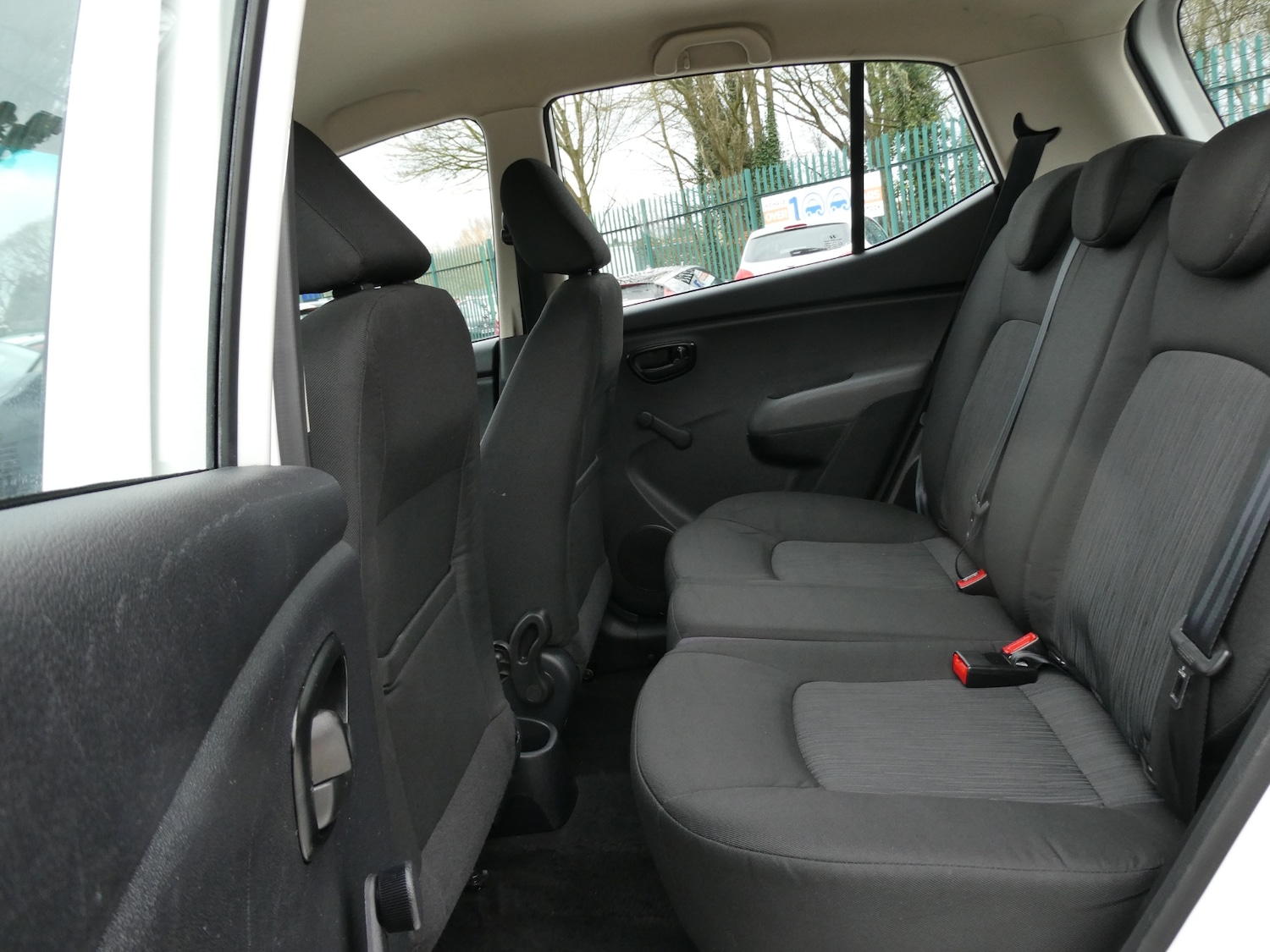 Used Hyundai i10 2014 for sale - 77778234: Photo 16