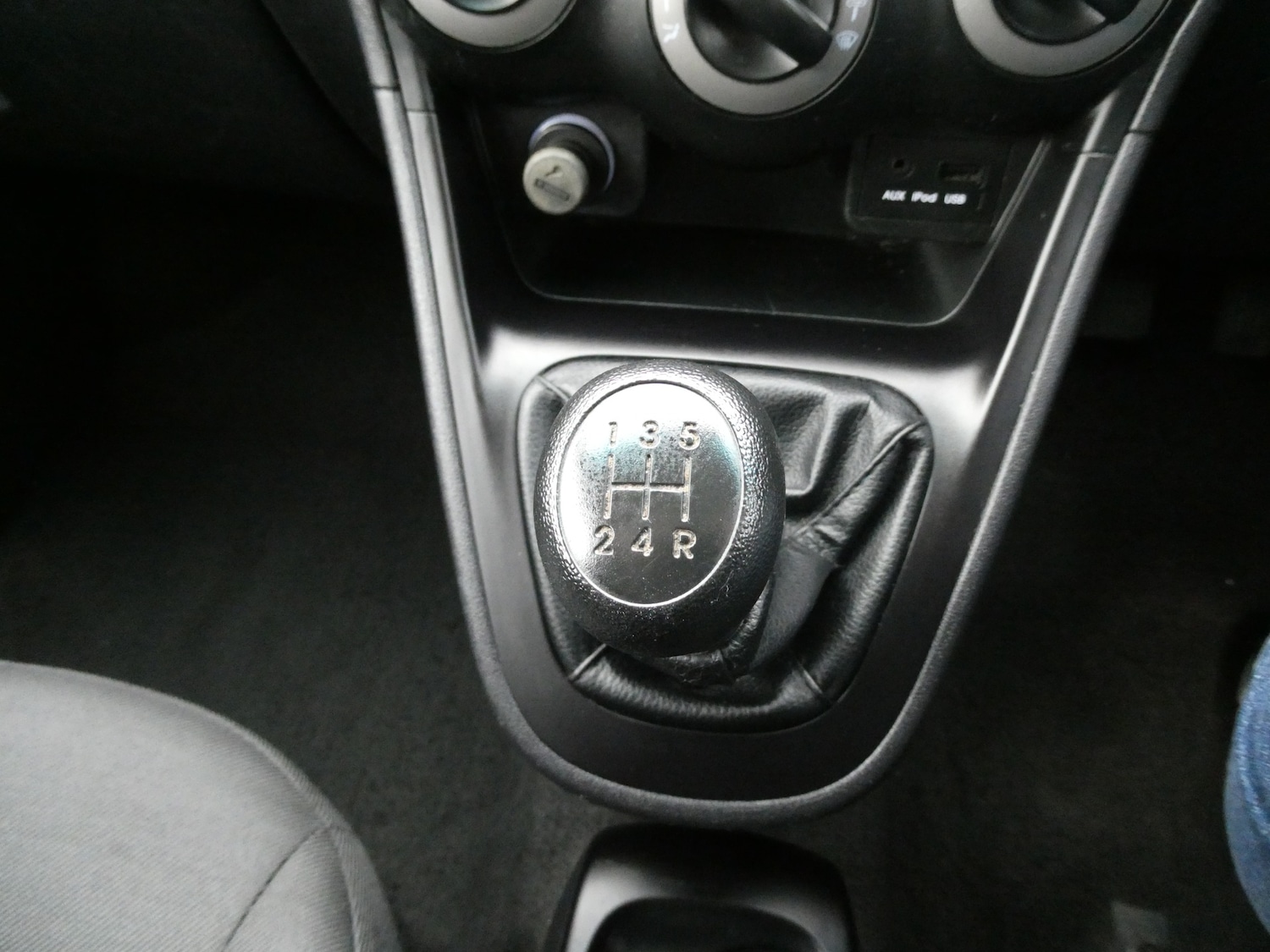 Used Hyundai i10 2014 for sale - 77778234: Photo 7