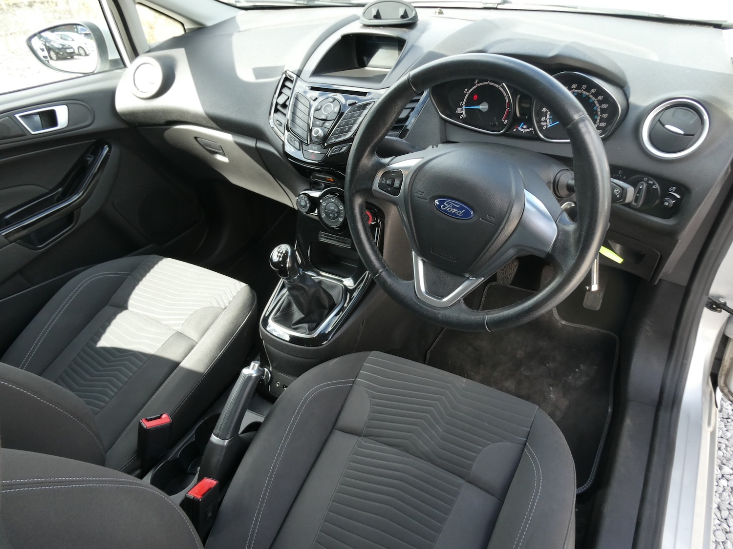 Used Ford Fiesta 2015 for sale - 78210931: Photo 3