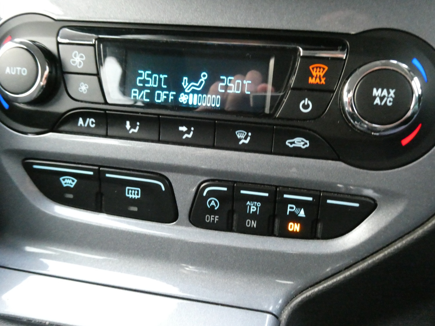 Used Ford Focus 2013 for sale - 76932535: Photo 16