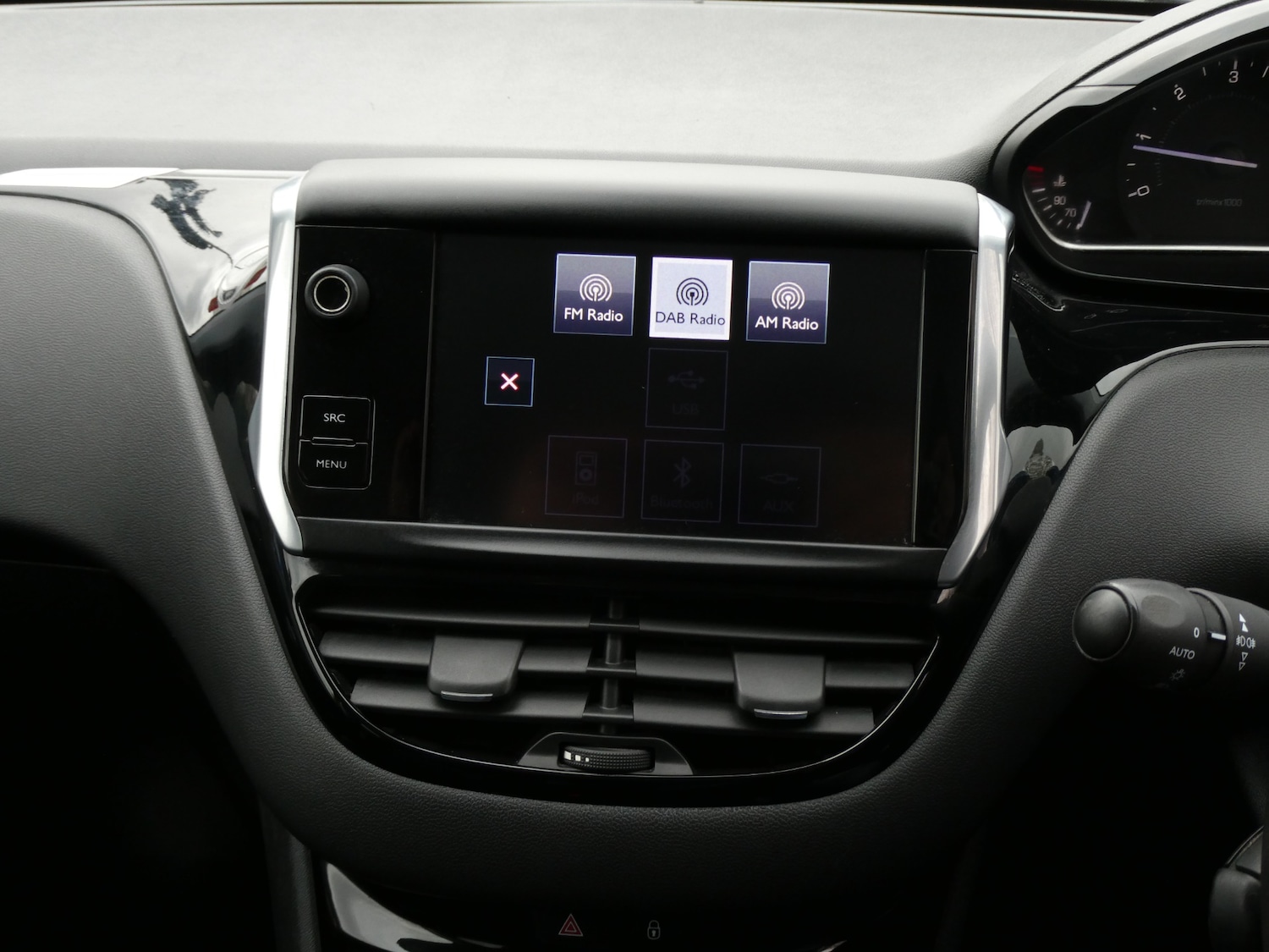 Used Peugeot 208 2015 for sale - 77778748: Photo 10