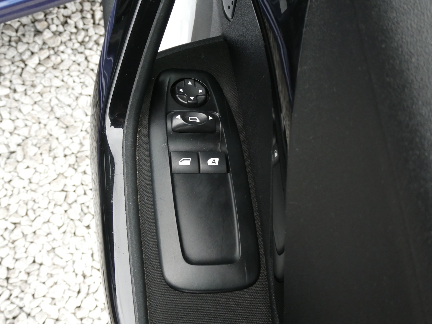 Used Peugeot 208 2015 for sale - 77778748: Photo 11