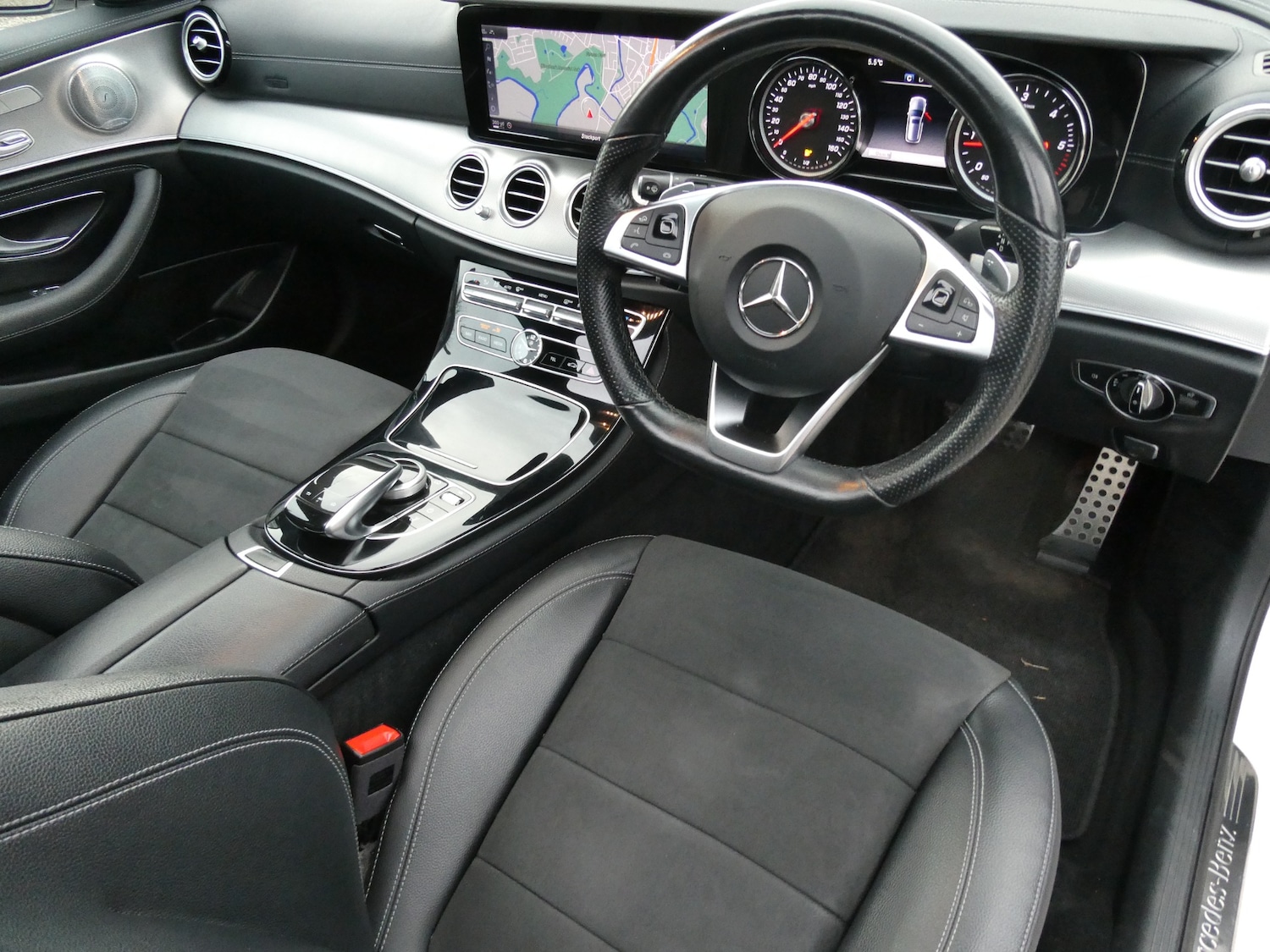 Used Mercedes-Benz E Class 2018 for sale - 78014371: Photo 3