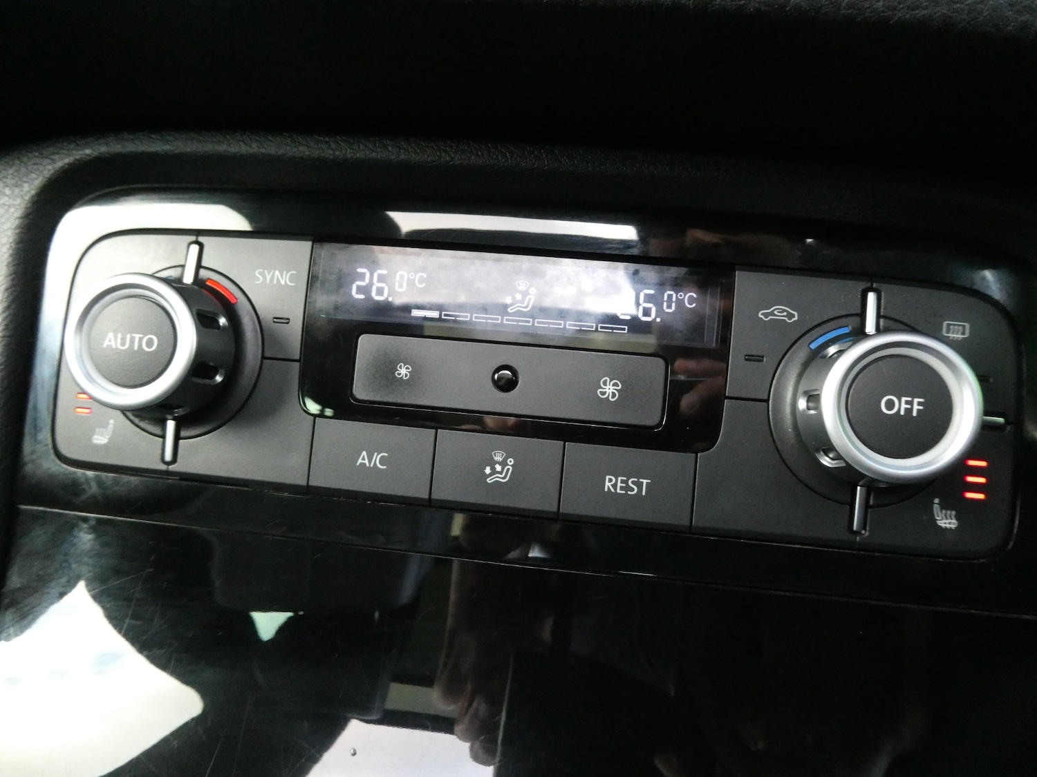 Used Volkswagen Touareg 2014 for sale - 77125123: Photo 15