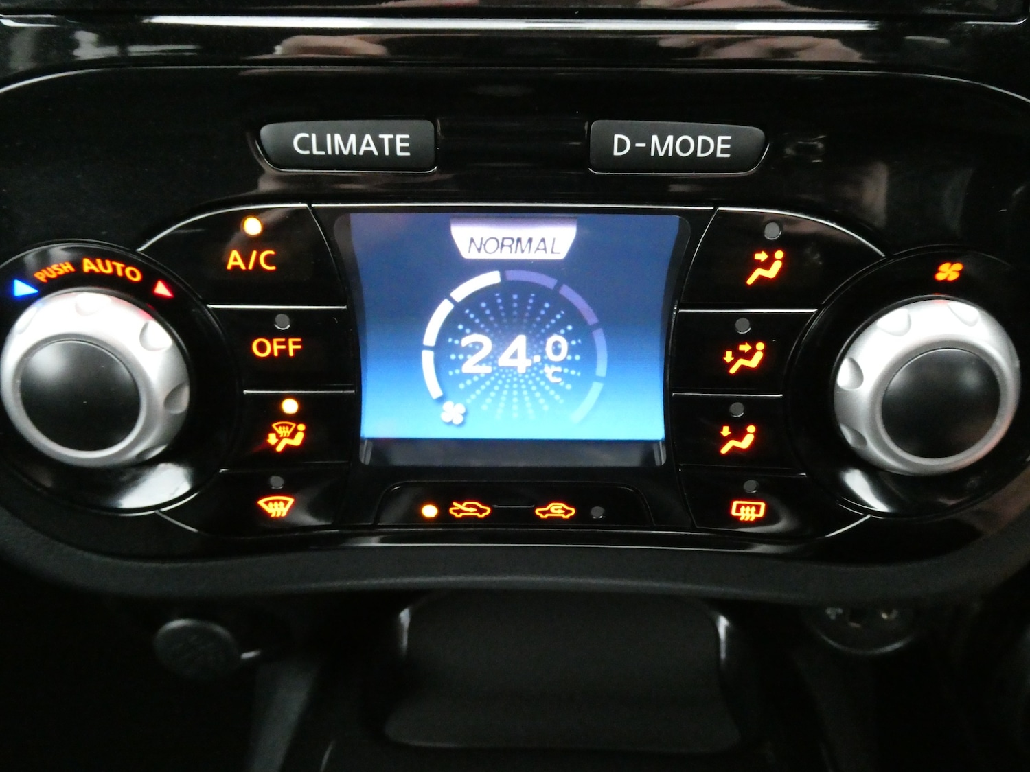 Used Nissan Juke 2013 for sale - 76157448: Photo 15