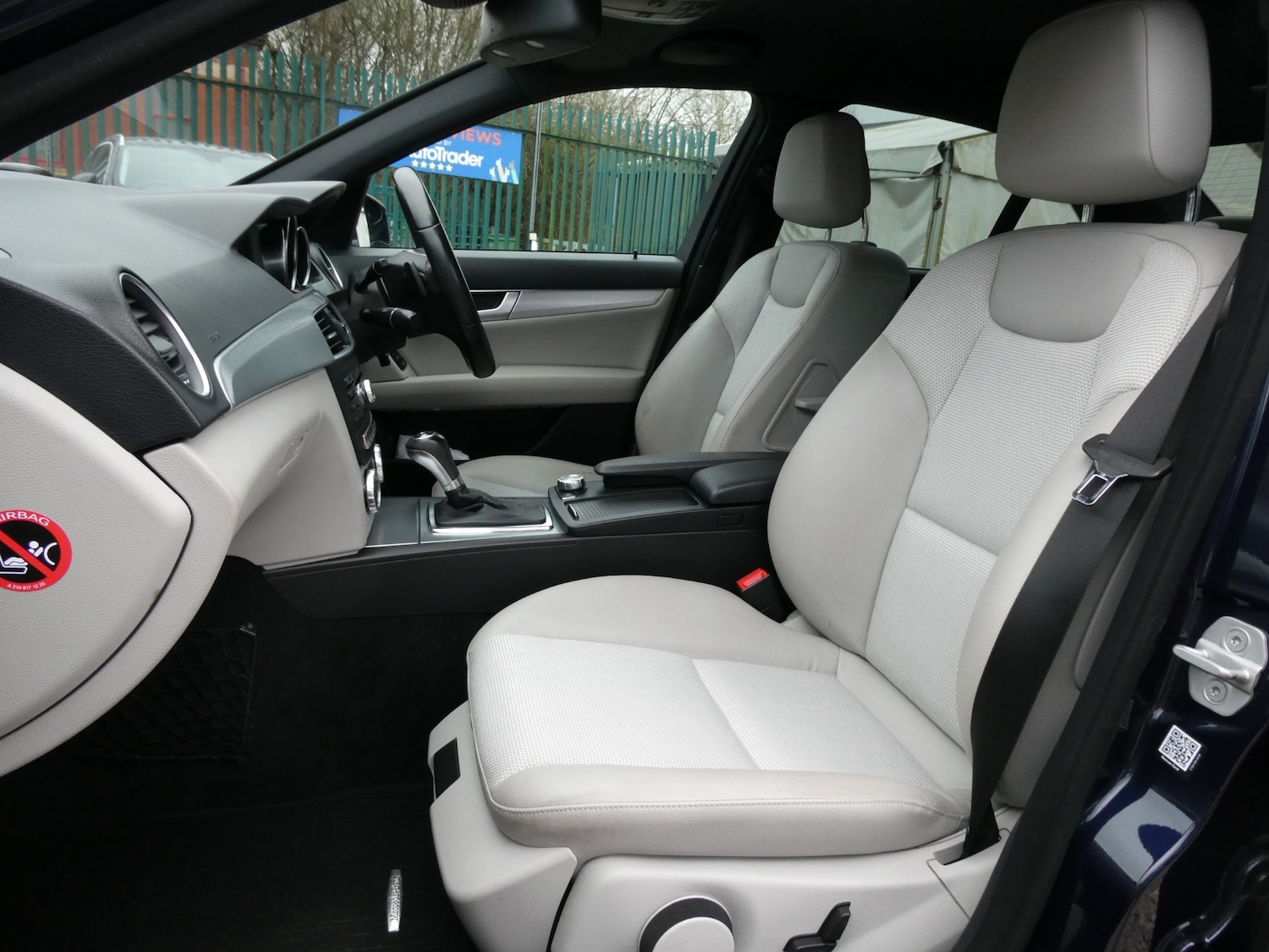 Used Mercedes-Benz C Class 2011 for sale - 77248235: Photo 16