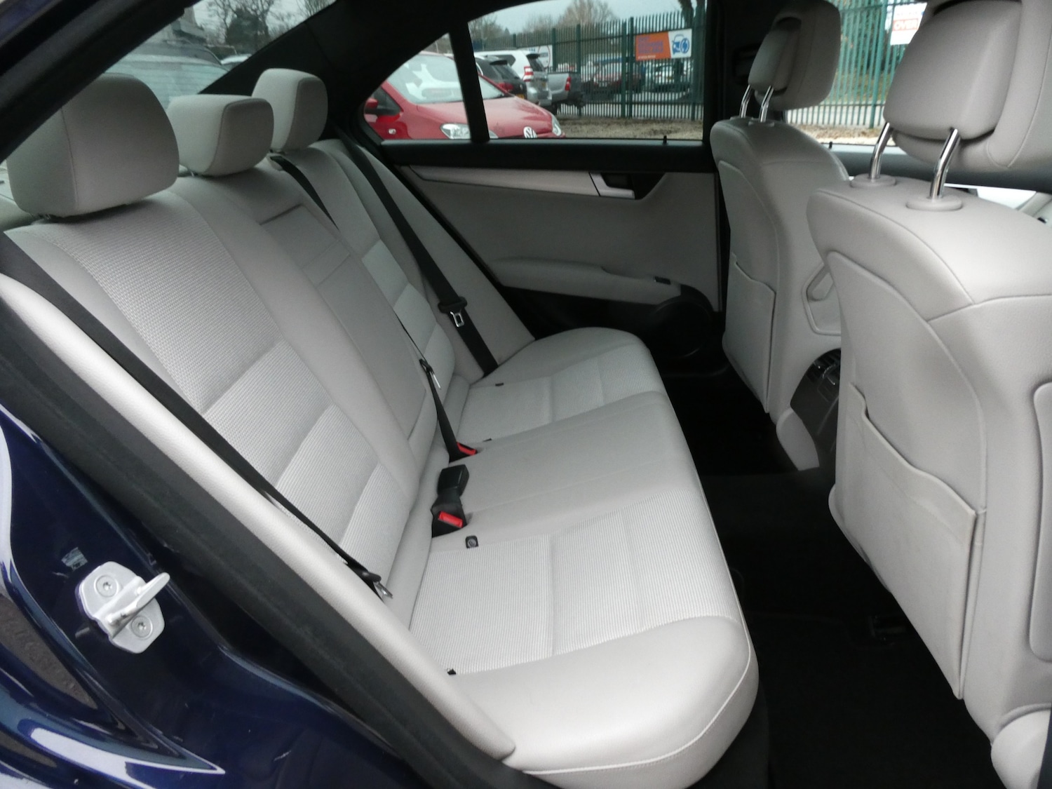 Used Mercedes-Benz C Class 2011 for sale - 77248235: Photo 20