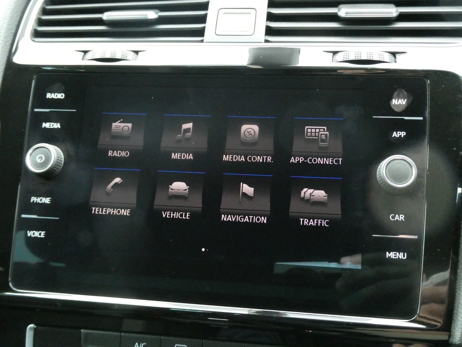 Used Volkswagen Golf 2017 for sale - 76982621: Photo 11