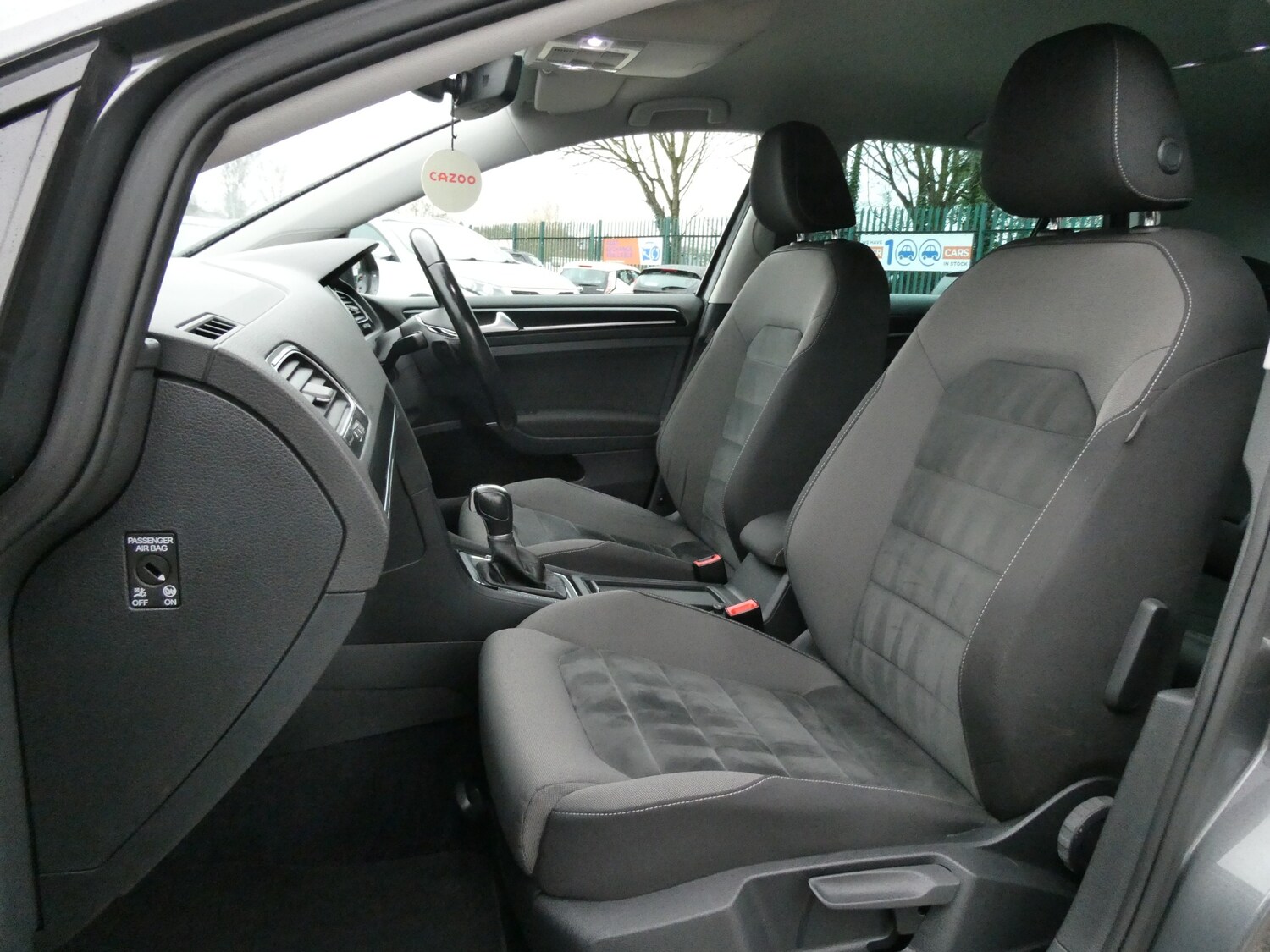 Used Volkswagen Golf 2017 for sale - 76982621: Photo 16