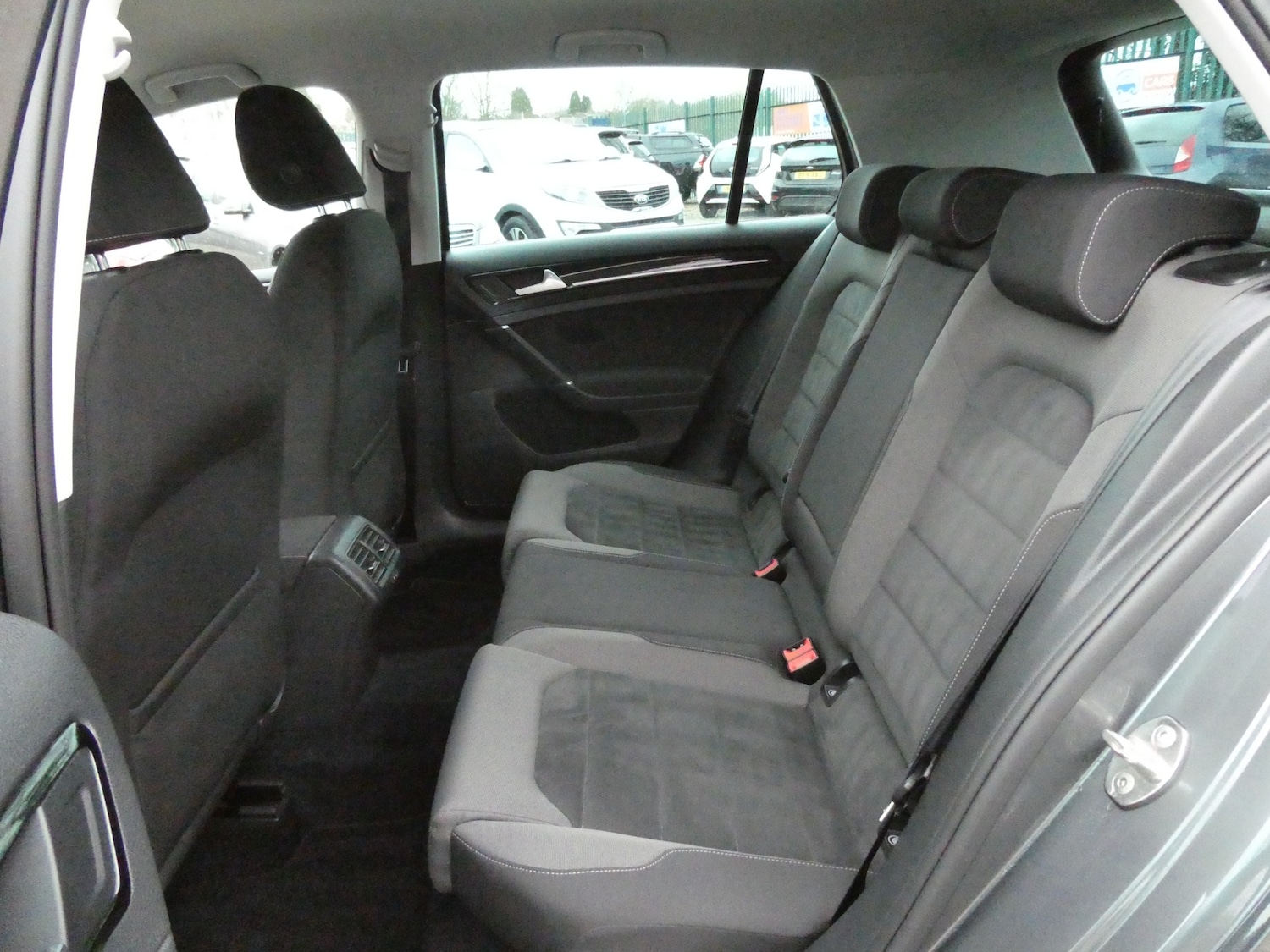 Used Volkswagen Golf 2017 for sale - 76982621: Photo 18