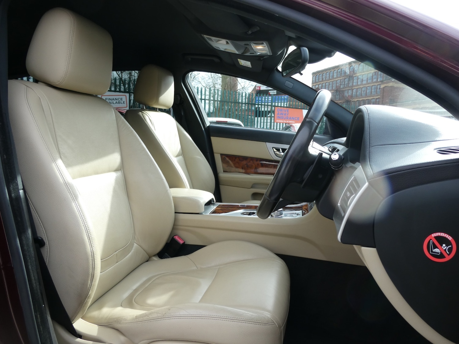 Used Jaguar XF 2014 for sale - 77639863: Photo 5