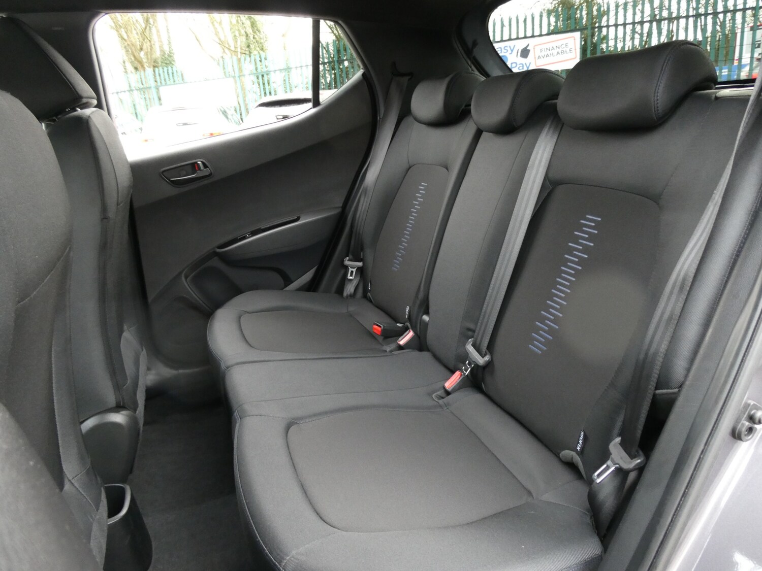 Used Hyundai i10 2019 for sale - 77687765: Photo 18