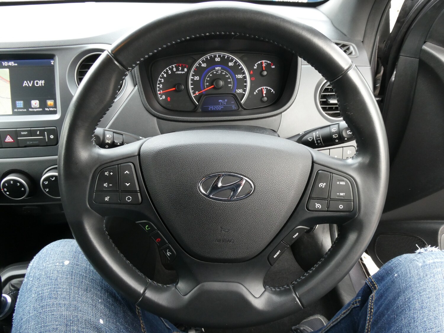 Used Hyundai i10 2019 for sale - 77687765: Photo 6