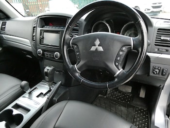 Used Mitsubishi Shogun 2013 for sale - 76234231: Photo 3