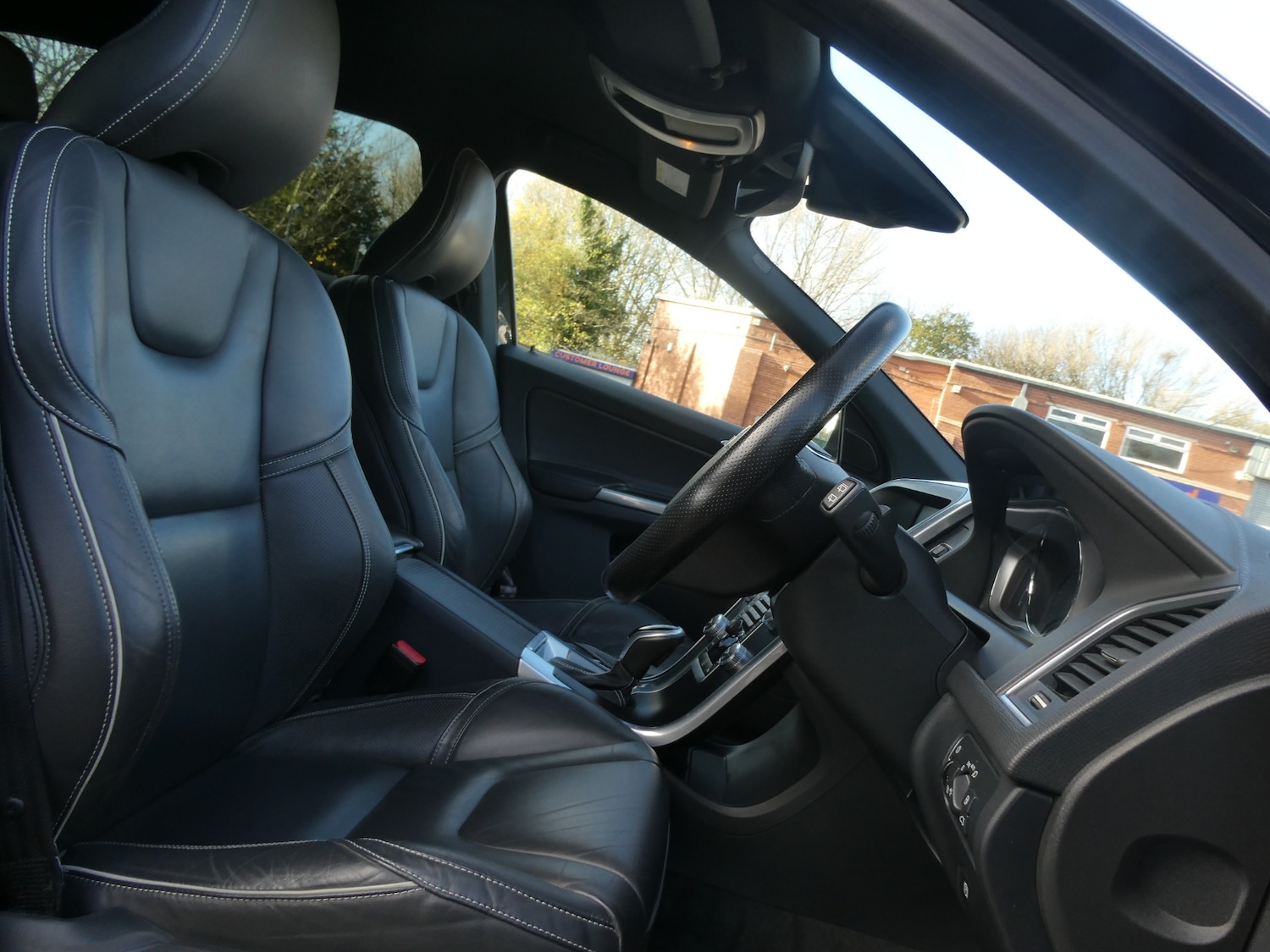 Used Volvo XC60 2016 for sale - 76603001: Photo 5