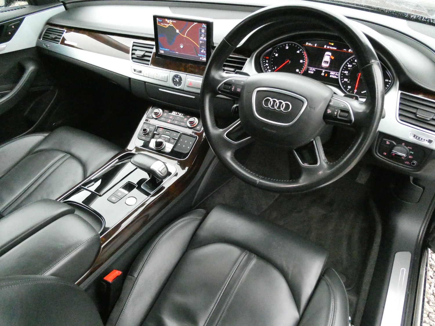 Used Audi A8 2016 for sale - 76762477: Photo 2