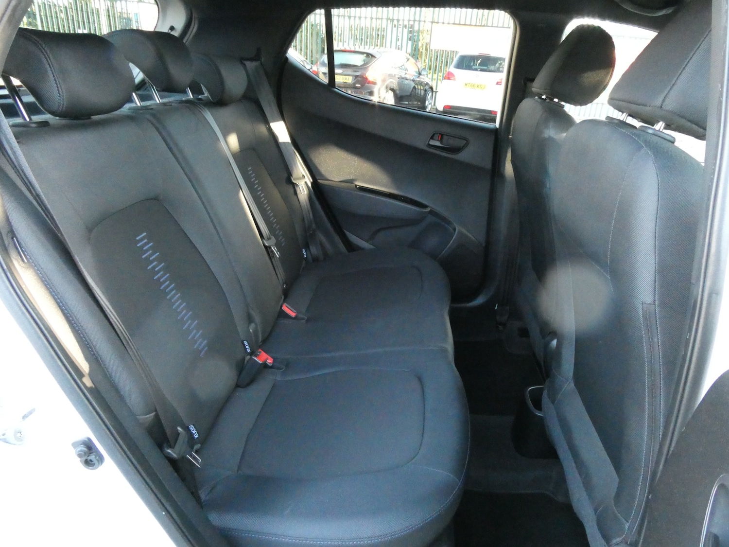 Used Hyundai i10 2018 for sale - 77223090: Photo 20