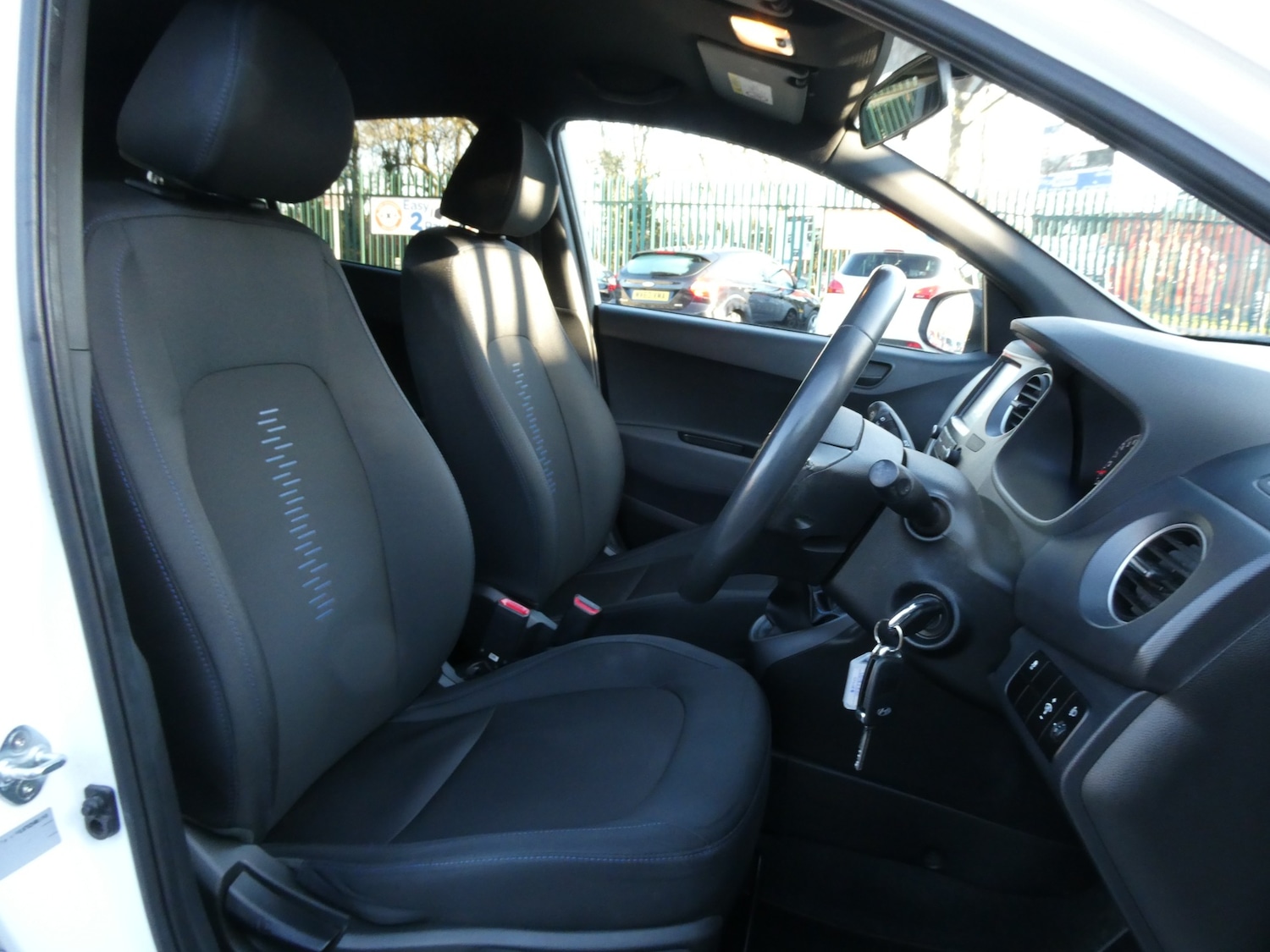 Used Hyundai i10 2018 for sale - 77223090: Photo 5