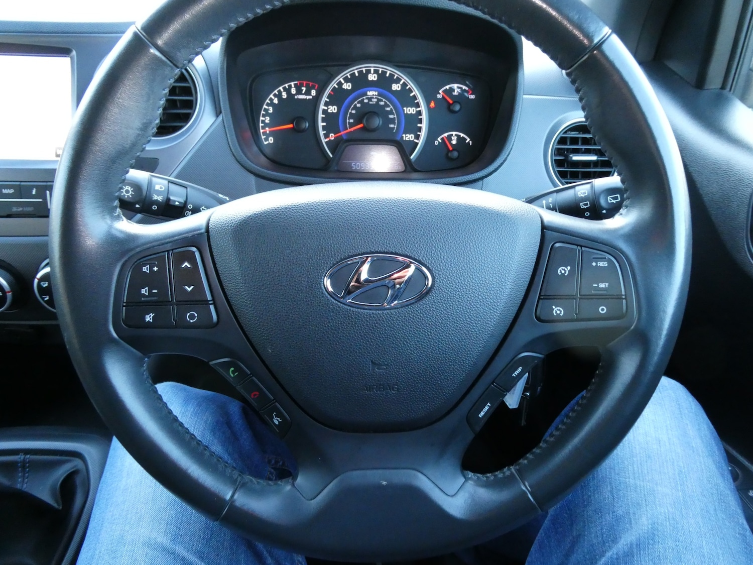 Used Hyundai i10 2018 for sale - 77223090: Photo 6