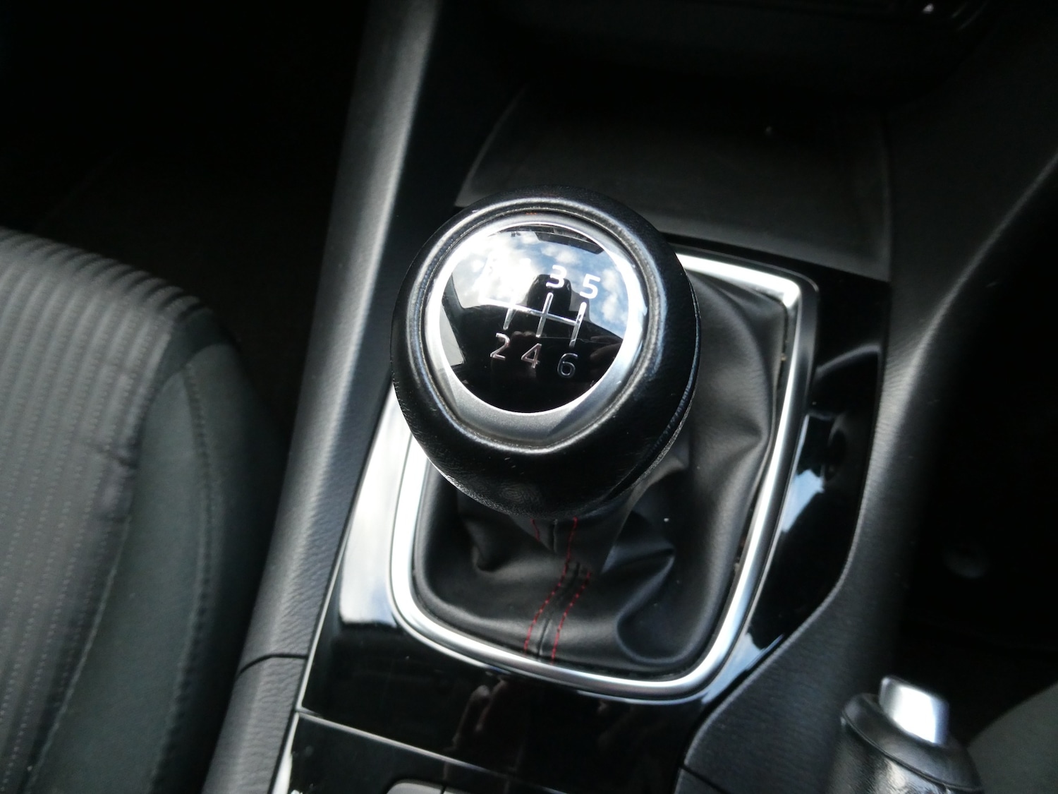 Used Mazda Mazda3 2015 for sale - 76518472: Photo 7