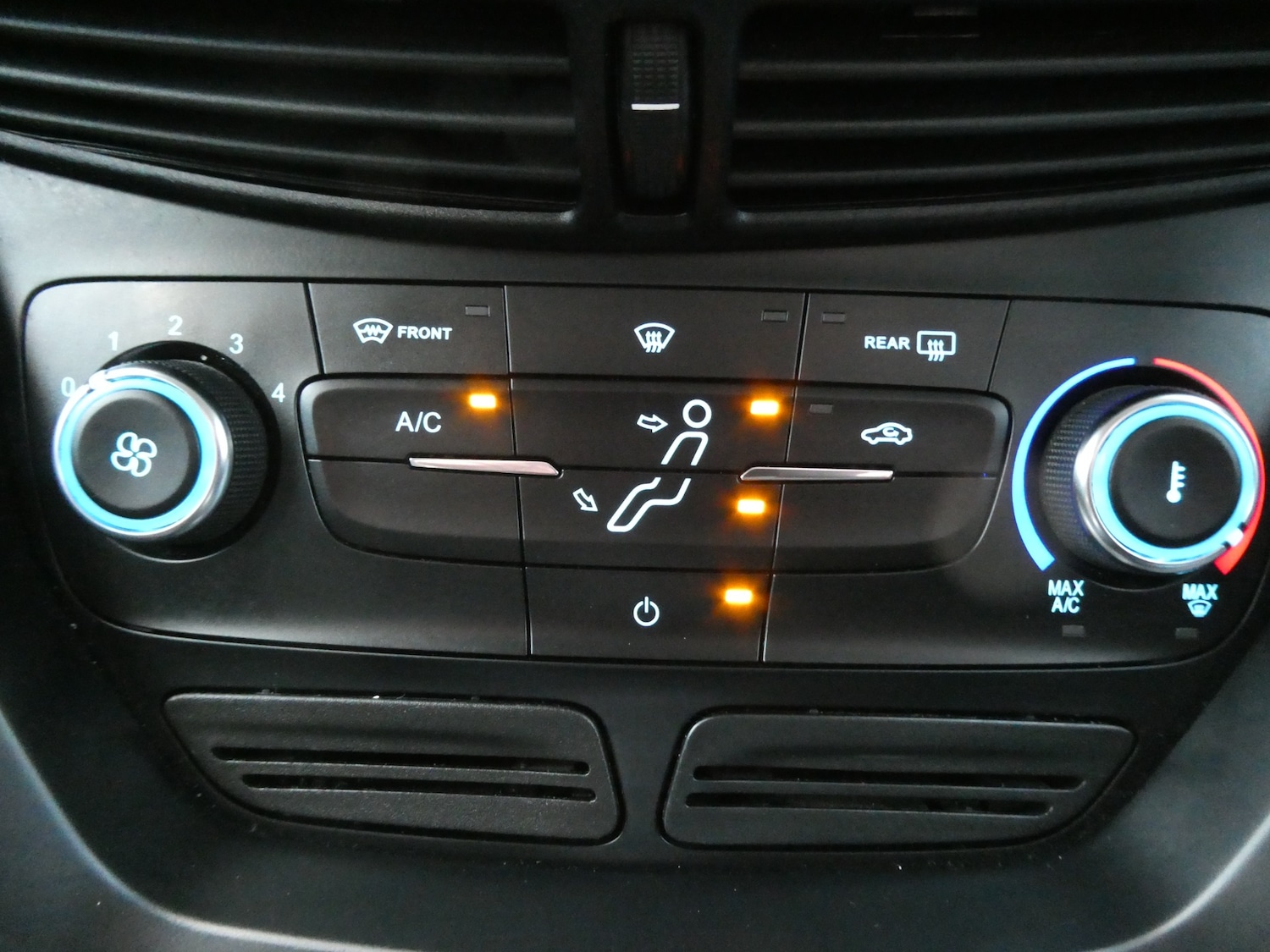 Used Ford C-Max 2017 for sale - 76907806: Photo 16