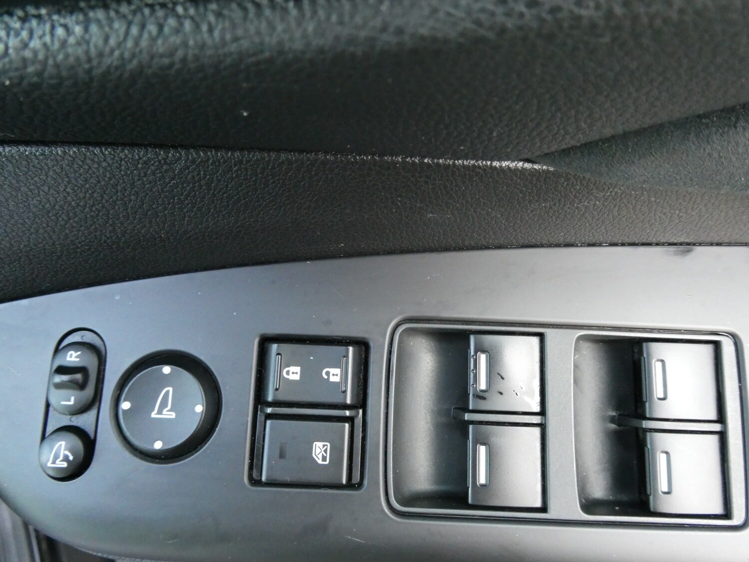 Used Honda CR-V 2015 for sale - 77934112: Photo 14