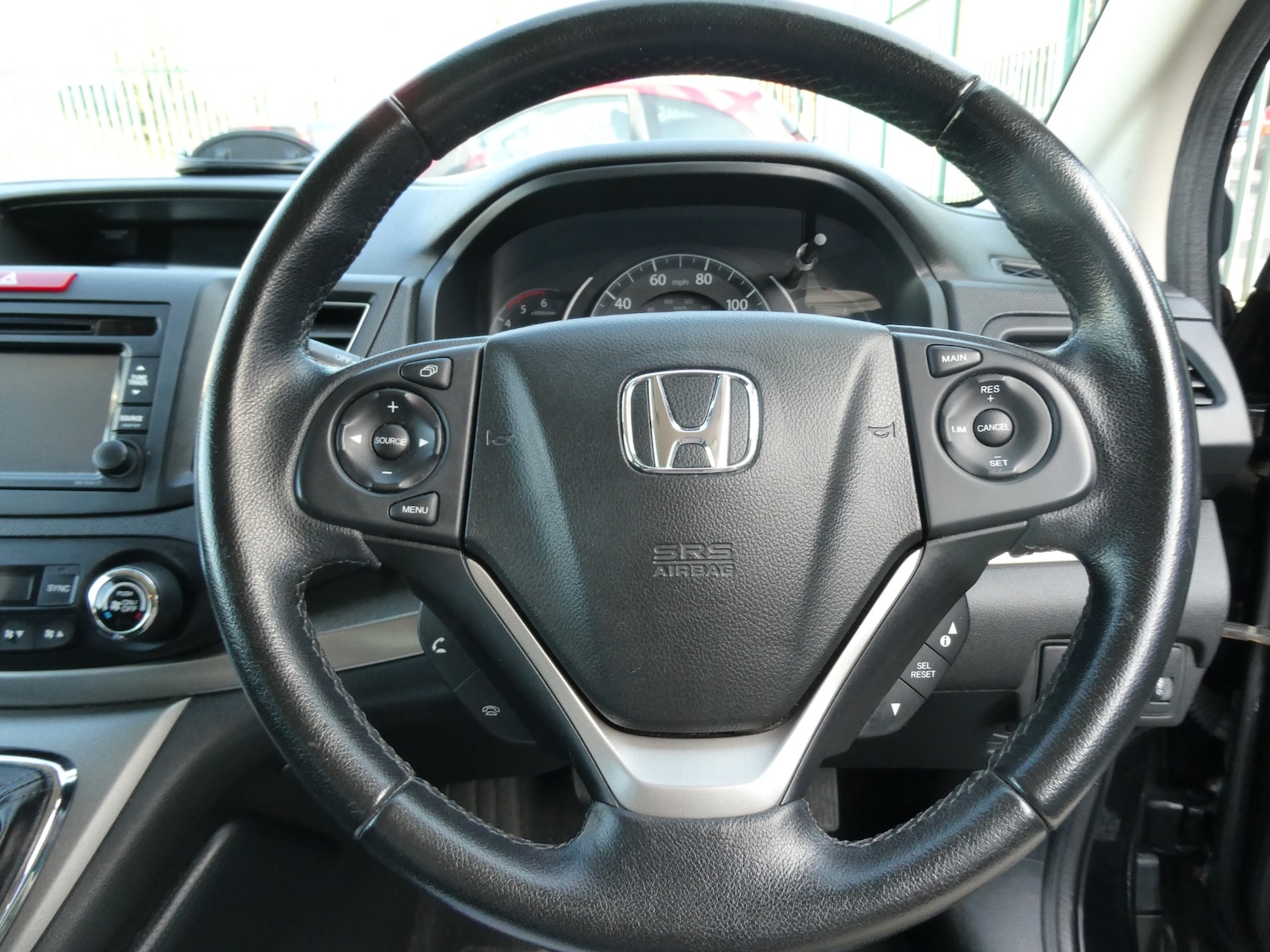 Used Honda CR-V 2015 for sale - 77934112: Photo 6