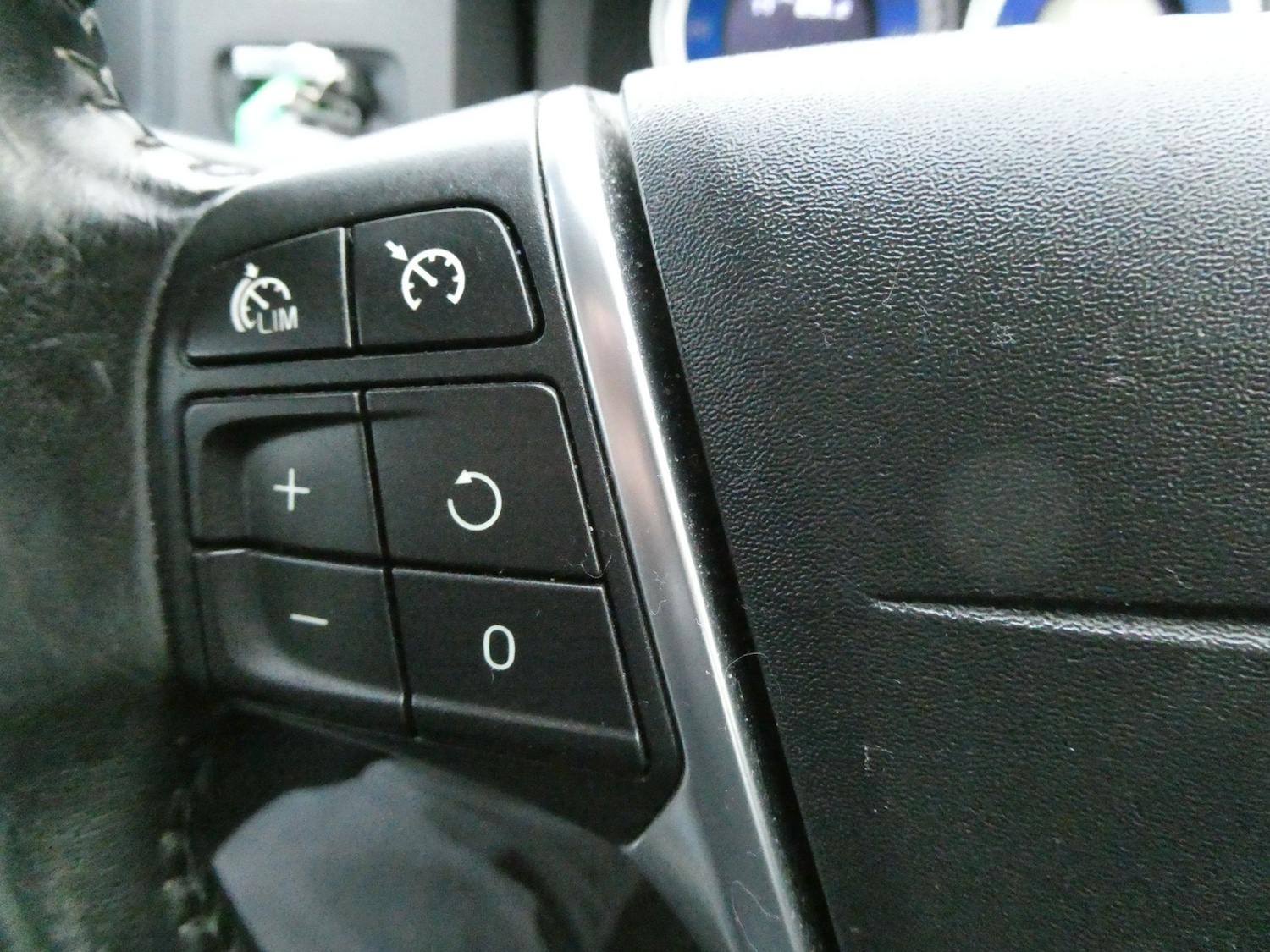 Used Volvo V60 2012 for sale - 76844893: Photo 11