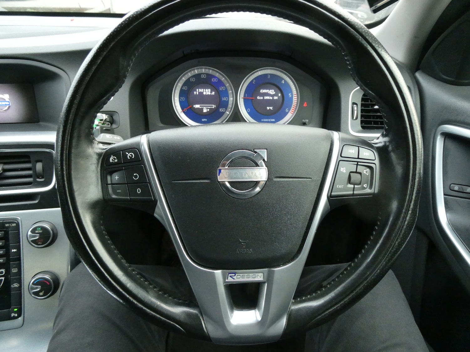 Used Volvo V60 2012 for sale - 76844893: Photo 5