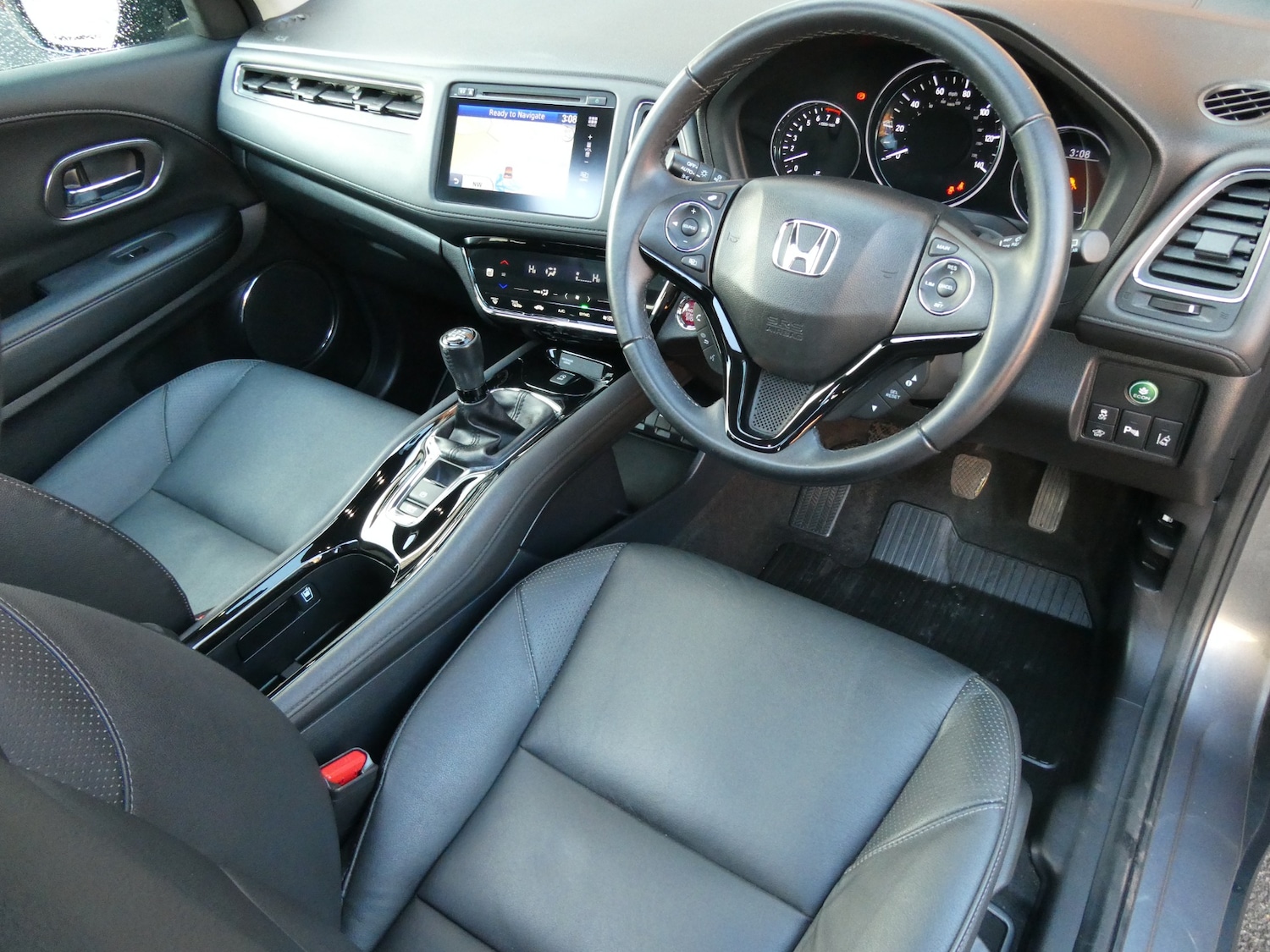 Used Honda HR-V 2017 for sale - 78055417: Photo 3