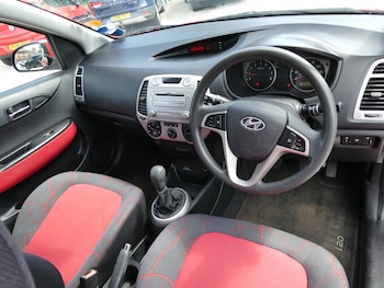 Used Hyundai i20 2011 for sale - 79407526: Photo