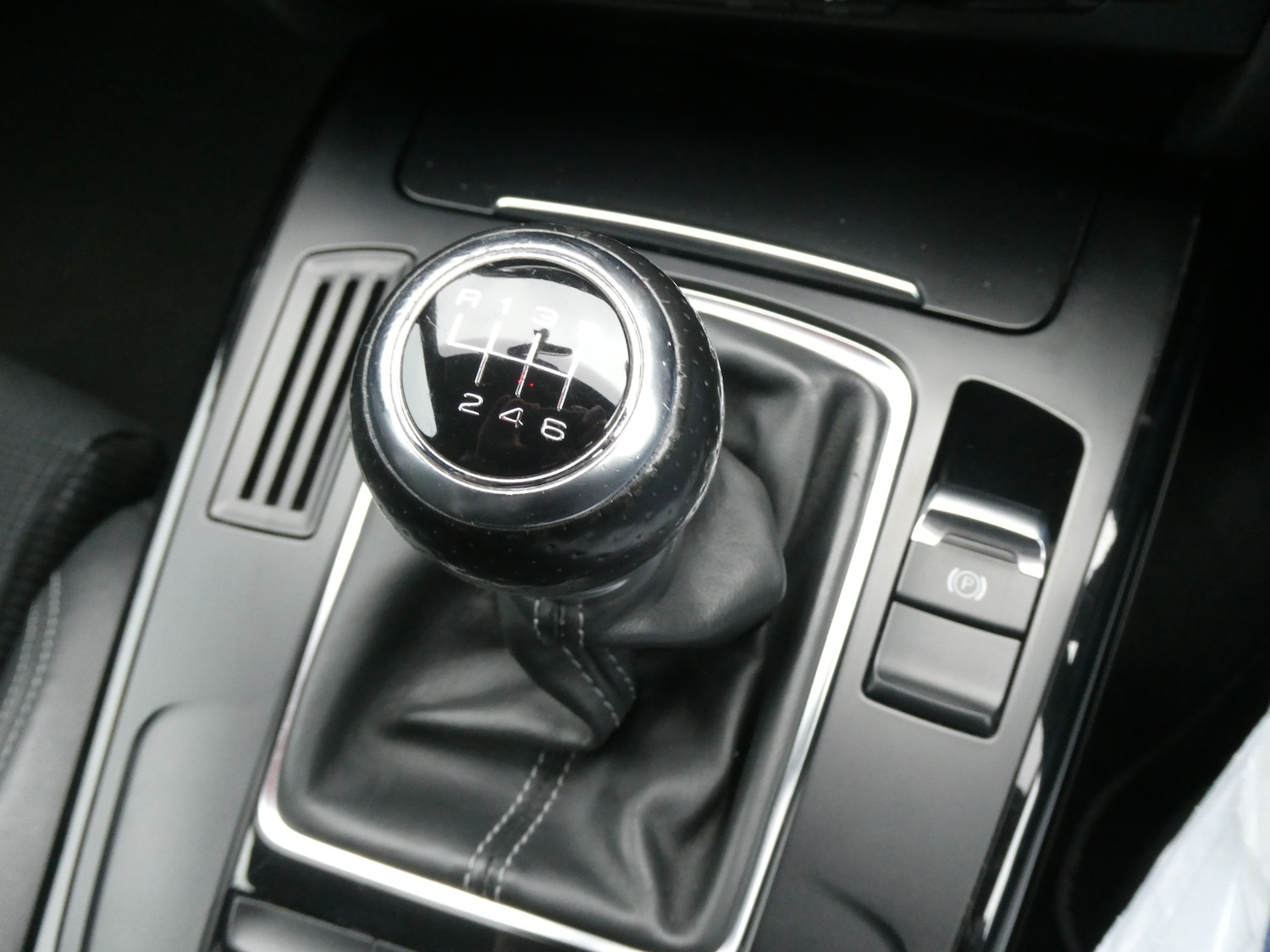 Used Audi A4 2014 for sale - 77461984: Photo 7